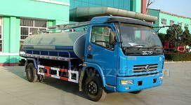 東風(fēng)多利卡吸糞車(chē)圖片